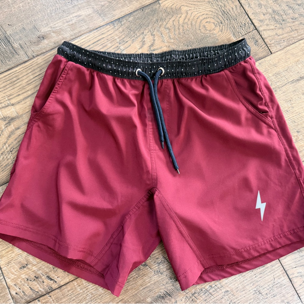 Boys Bruce Bolt Maroon Athletic Shorts with Black Waistband Sixe YXL